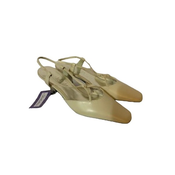 Statutes Strappy Cream 2 inch Heel Women's Size 5 1/2  New Tag - Picture 1 of 8